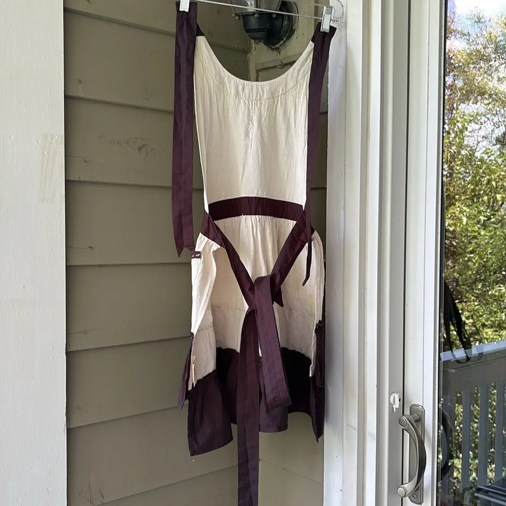 Sur La Table Cream and Black Orleans Cotton Apron. Never used- been in a drawer.